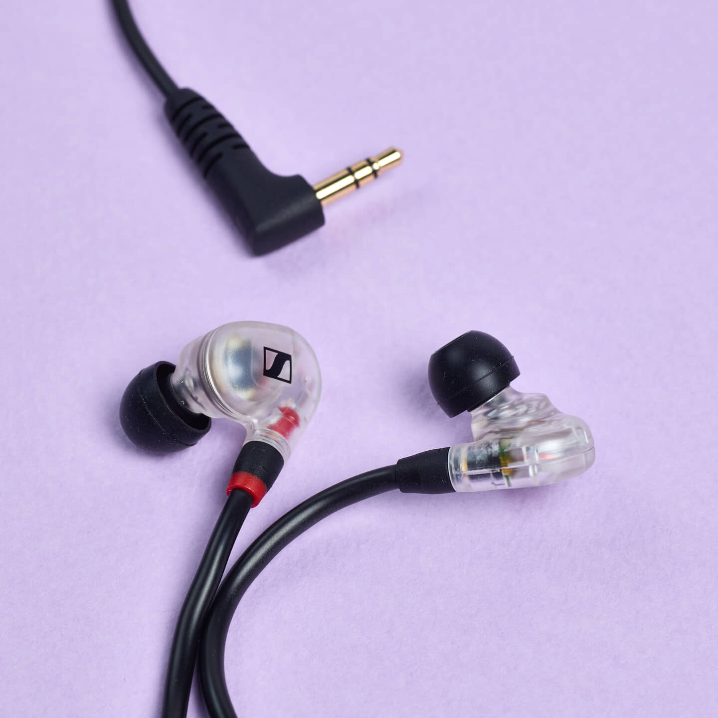 【2024年最新レビュー】MIX師がおすすめする音楽制作用イヤホン10選 | plug+（ぷらぷら）