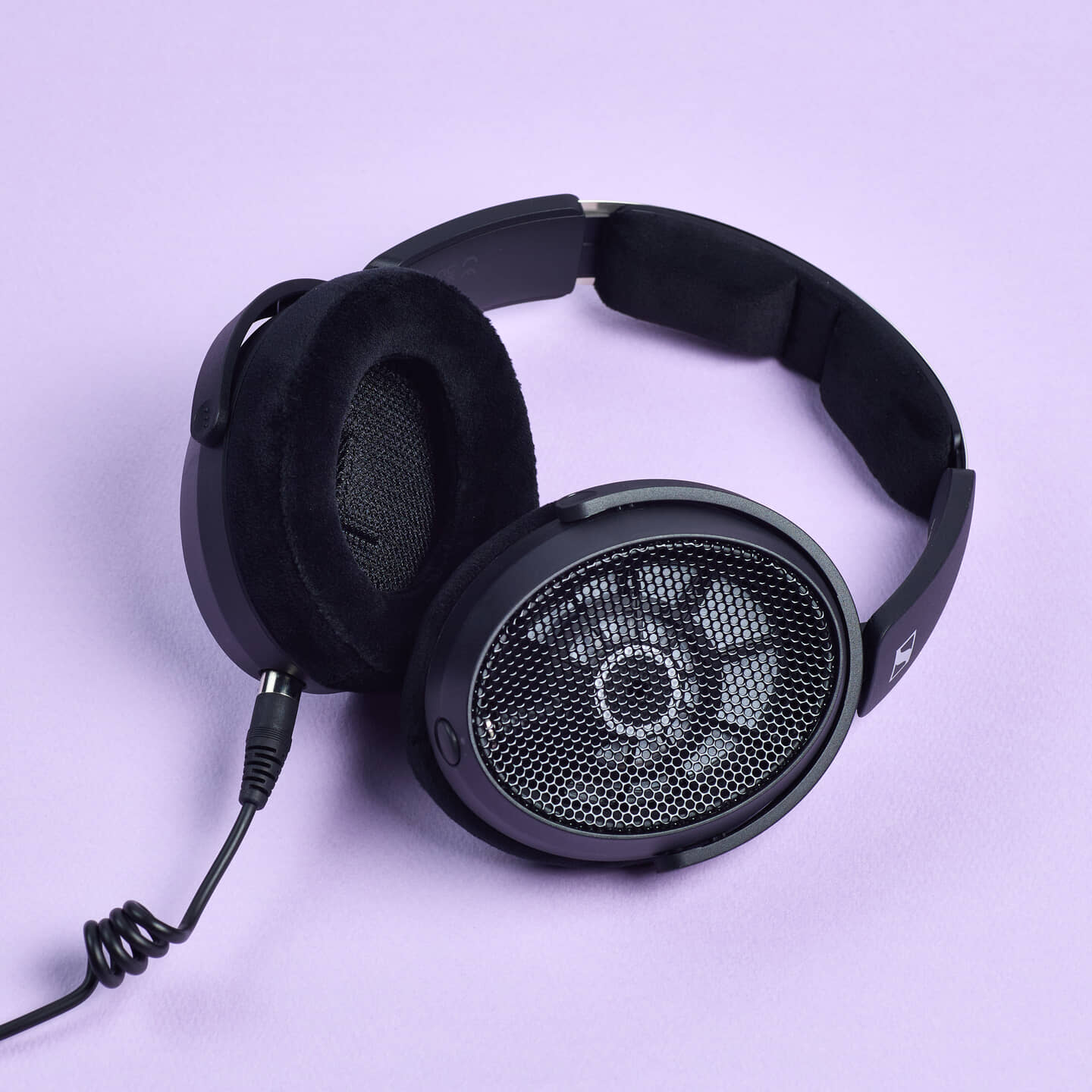 【2024年最新レビュー】MIX師がおすすめする音楽制作用ヘッドホン13選（＋3） | plug+（ぷらぷら）