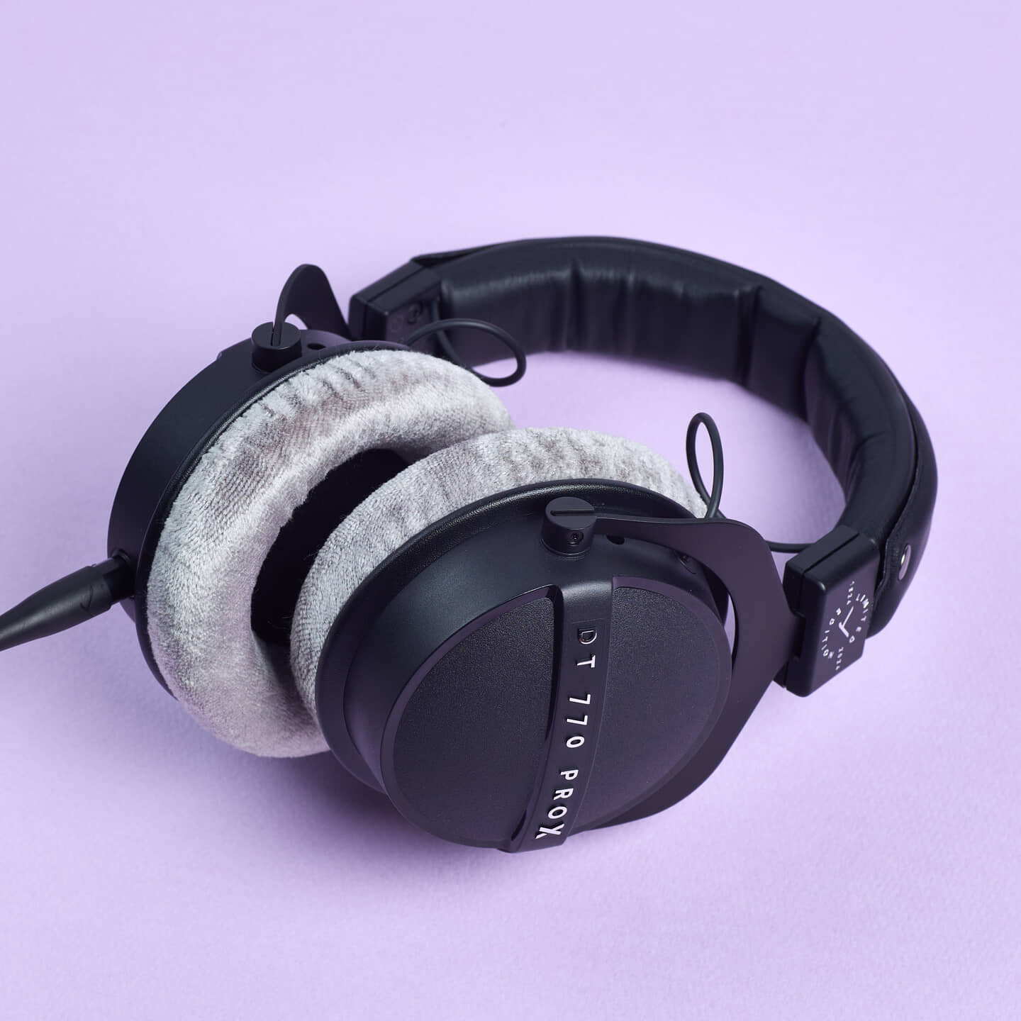 【2024年最新レビュー】MIX師がおすすめする音楽制作用ヘッドホン13選（＋3） | plug+（ぷらぷら）